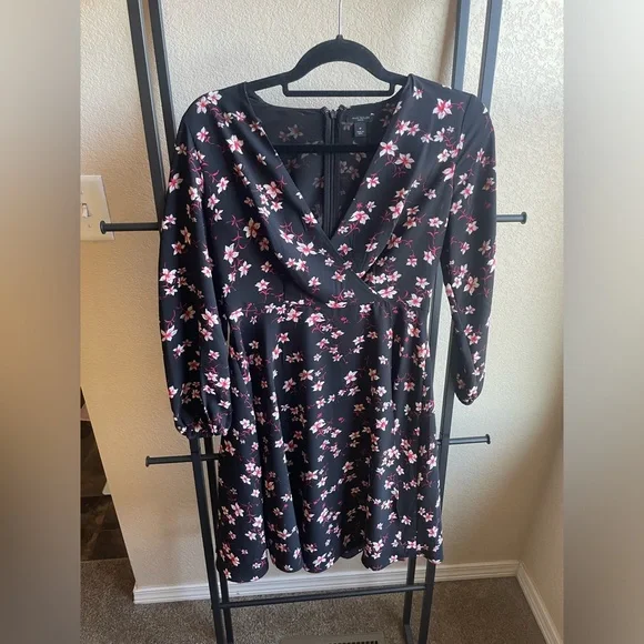 ann taylor black floral dress Ann Taylor Floral Womens Black Lightweight Ruffled Hem Midi Dress Size 8